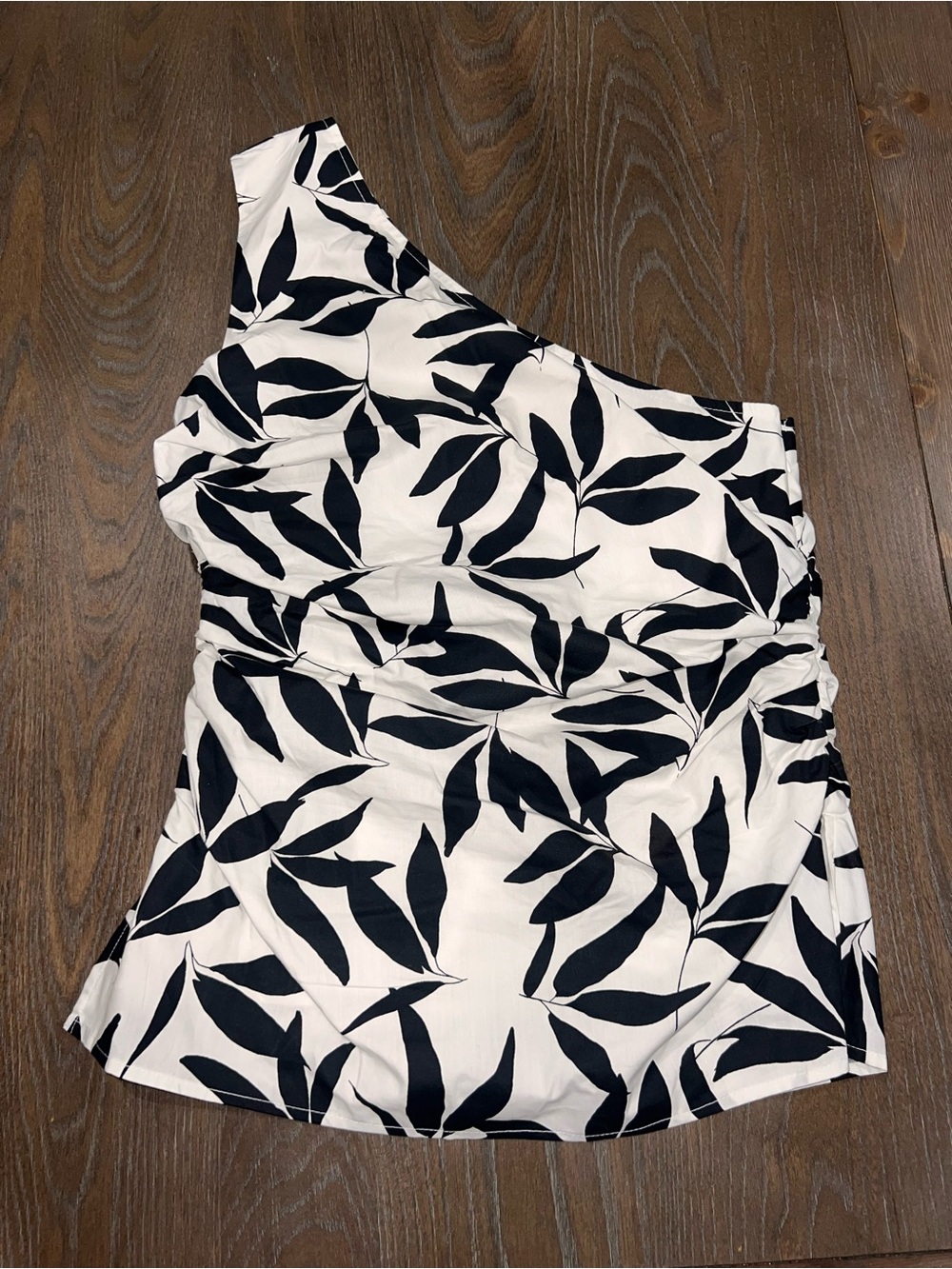 NWT A&F One-Shoulder Black & White Leaf Print Top